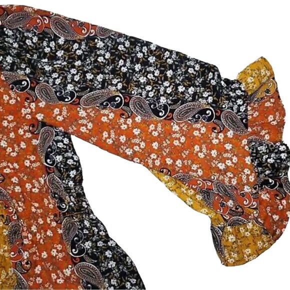 Shyanne Paisley Print Smocked Dress Size Small - Picture 5 of 8